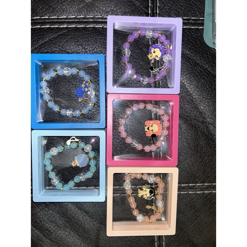 KPop Demon Hunter Kids Bracelets Set Of 5 - Picture 2 of 4